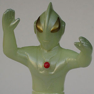 niseUltraman.jpg
